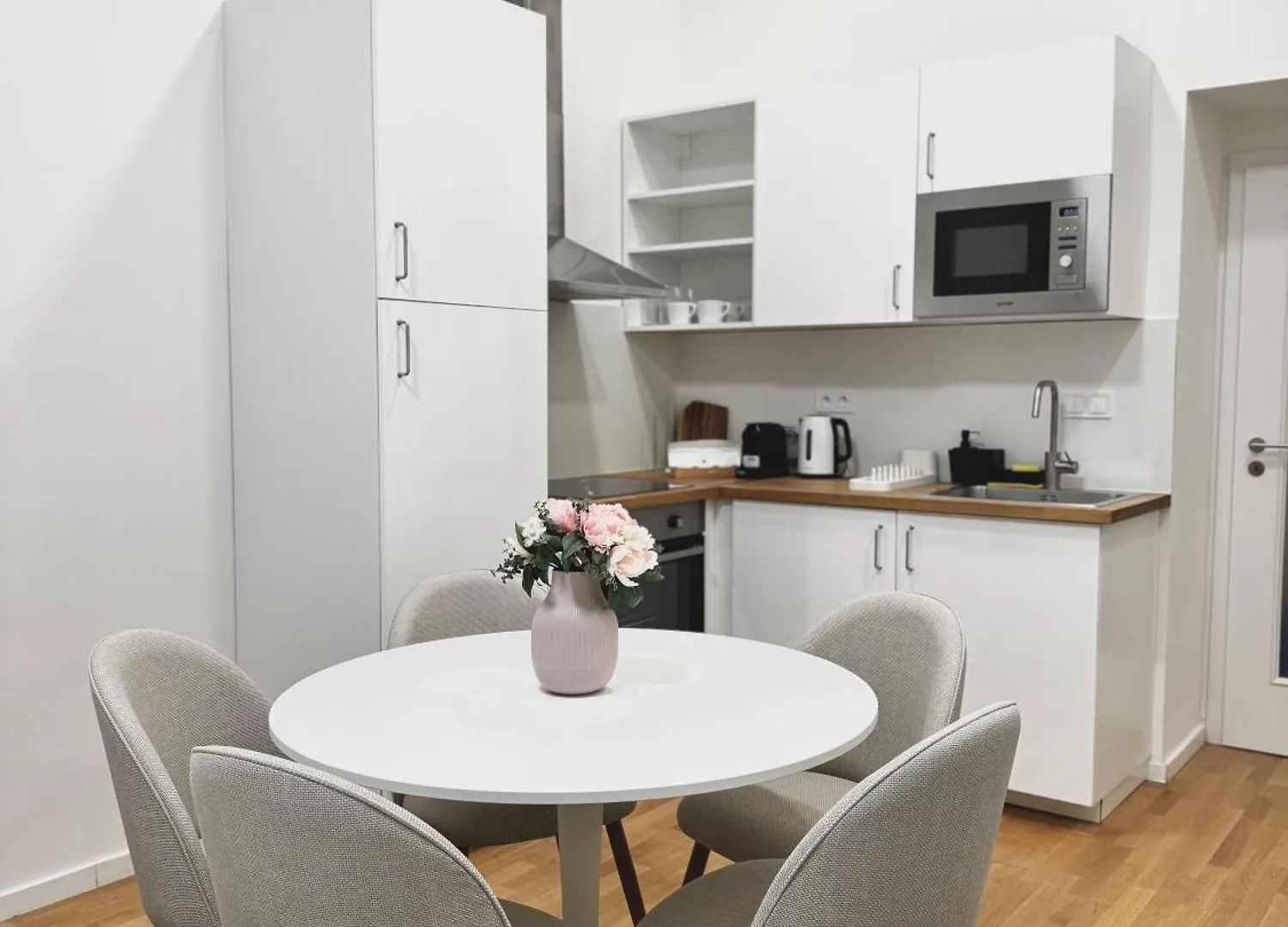 Newly Appartment At Muzeum Prague